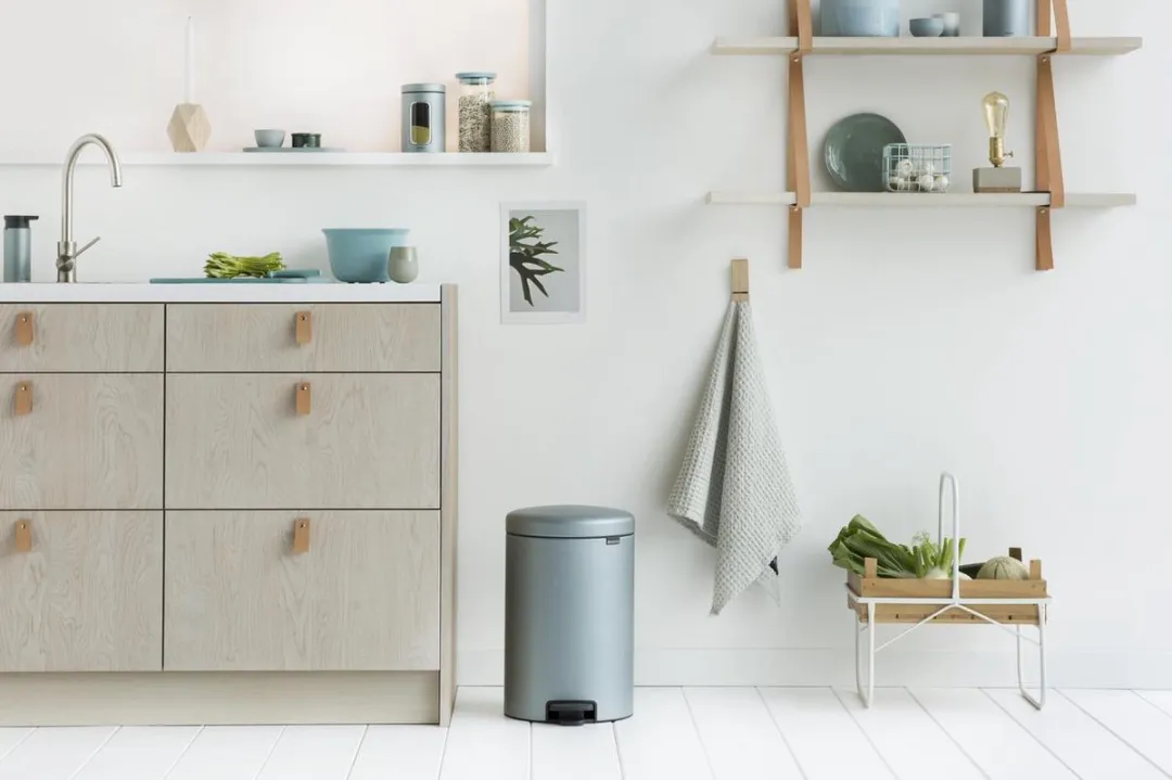 Brabantia Pedaalemmer 20L NewIcon Metallic Mint - 114120