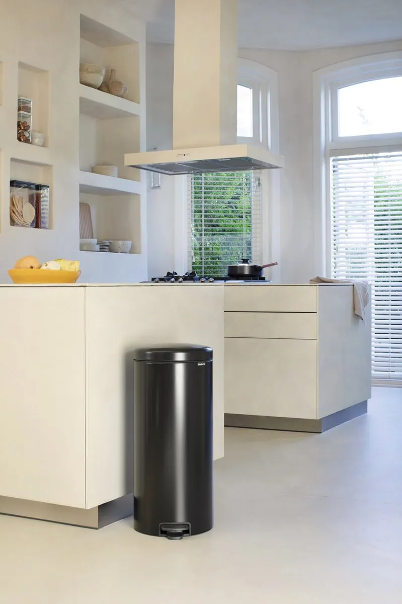 Brabantia NewIcon Prullenbak 30L Matt Black