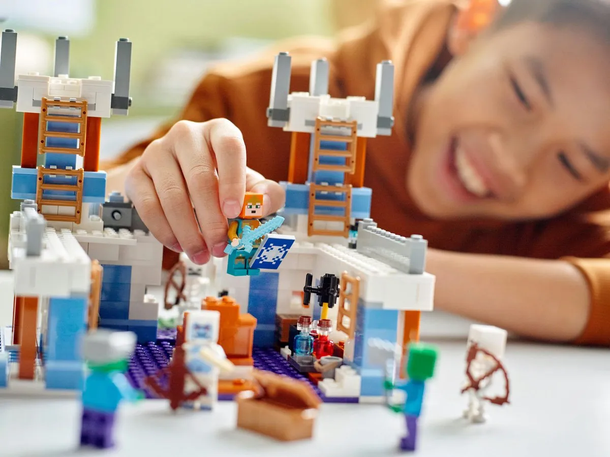 LEGO Minecraft IJskasteel 21186 - Meerkleurig