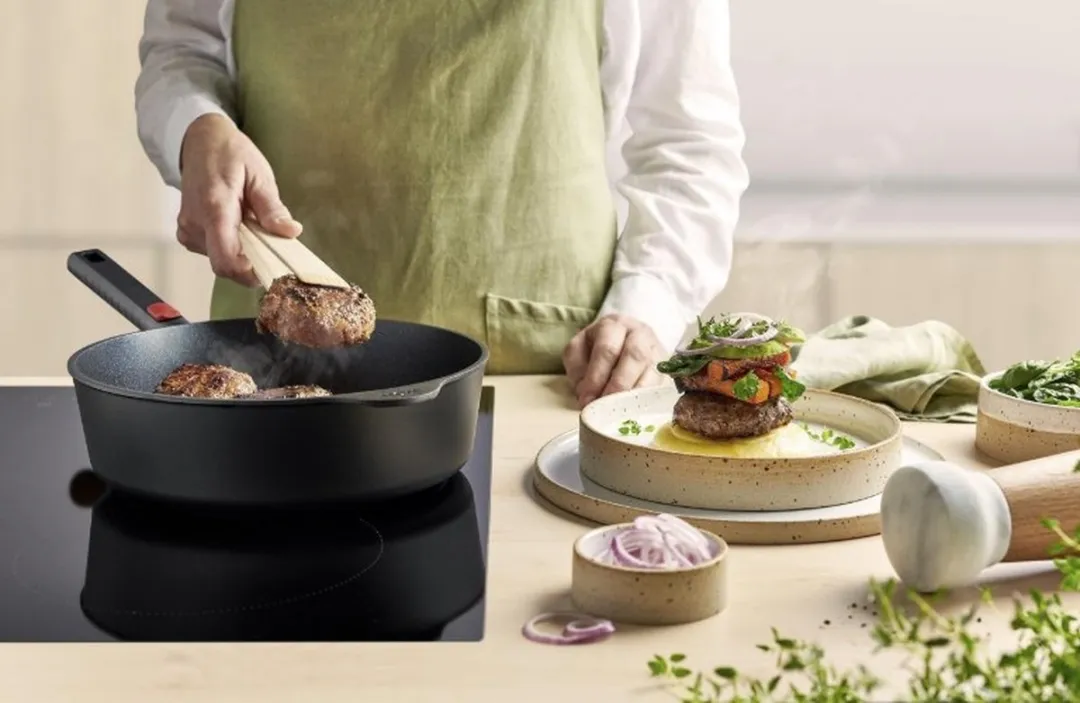 Woll EcoLogic QXR Hapjespan 24cm - 2.5L - Zwart