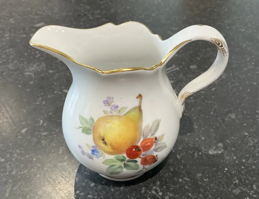 Meissen 2 Vruchten Melkkan New Cutout