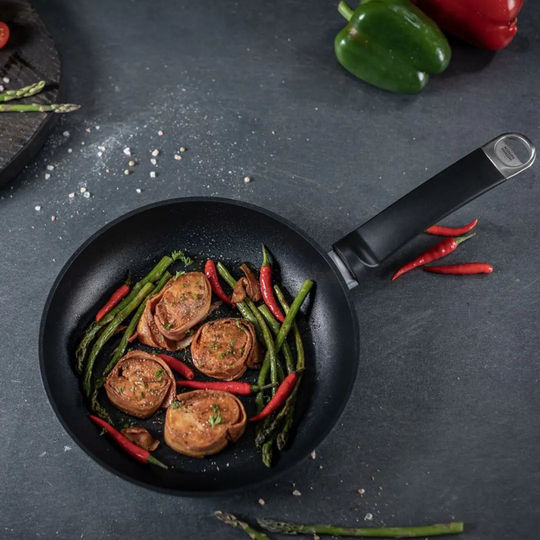 Kuhn Rikon Titanio Star Koekenpan 20cm - Non-stick - Zwart - afbeelding 5 van 6