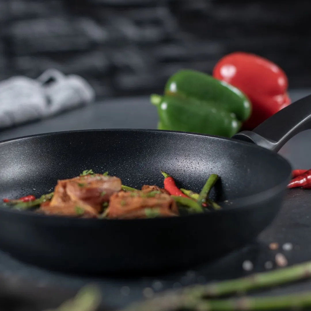 Kuhn Rikon Titanio Star Koekenpan 20cm - Non-stick - Zwart - afbeelding 3 van 6