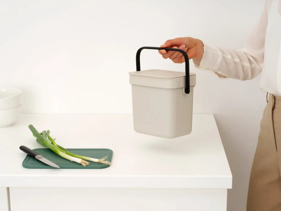 Brabantia Sort & Go Afvalbakje 3L - Soft Beige - afbeelding 6 van 6