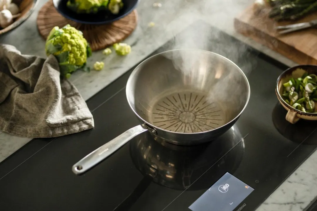 Fiskars All Steel Pure Wok 28cm - Inductie - Roestvrij staal - afbeelding 3 van 6