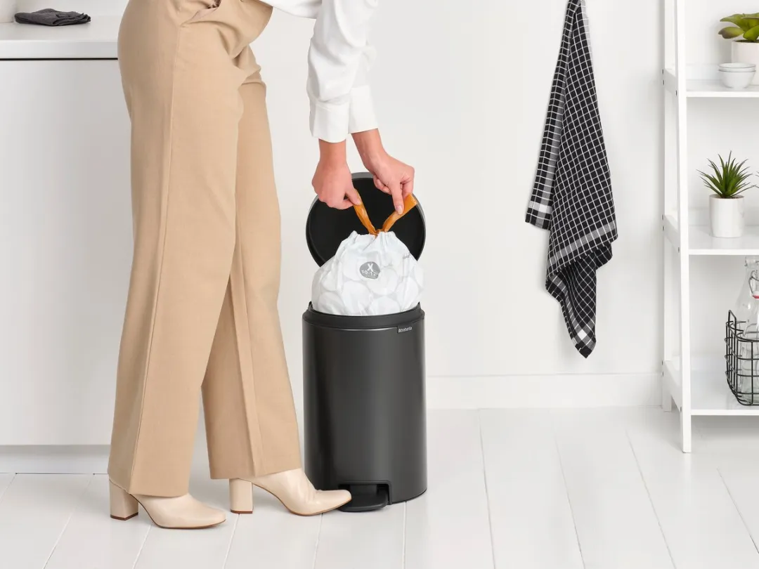 Brabantia NewIcon Prullenbak 12L - Confident Grey - afbeelding 6 van 6