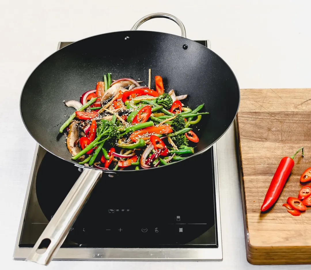 Masterclass Grote Wok Carbon Steel 35cm - Antiaanbaklaag - Inductie-veilig