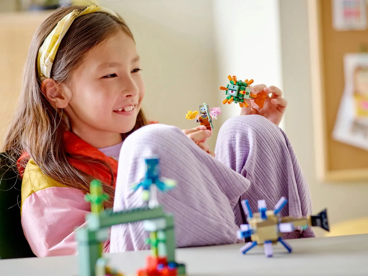LEGO Minecraft De Bewakersstrijd 21180 - 255 Stukken - afbeelding 3 van 6