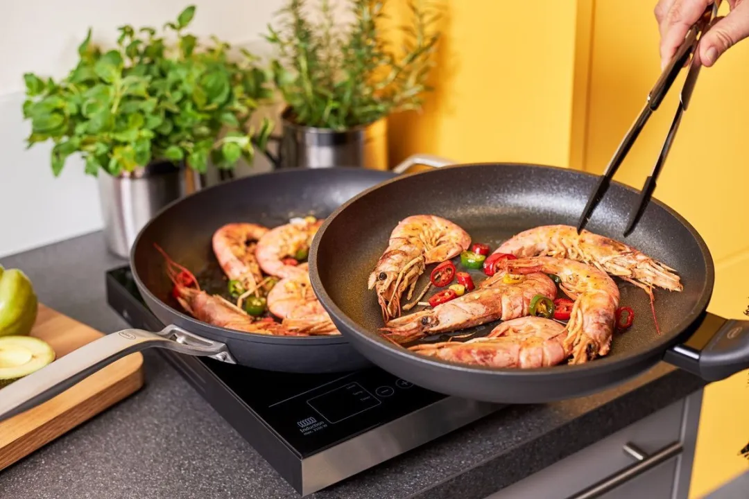Rösle Keuken Blaze Koekenpan 28cm - Zwart/Zilver