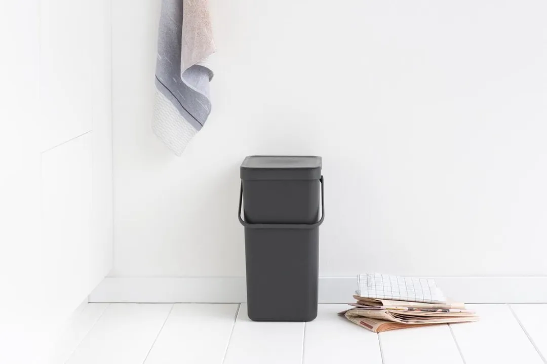 Brabantia Sort & Go Prullenbak 16L - Dark Grey - afbeelding 6 van 6