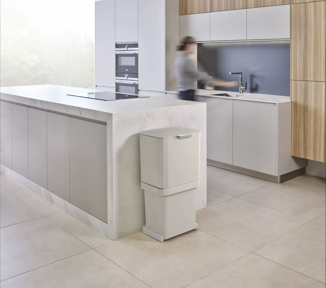 Joseph Joseph Totem Pop Prullenbak 60L - 2 Vakken - Zilver