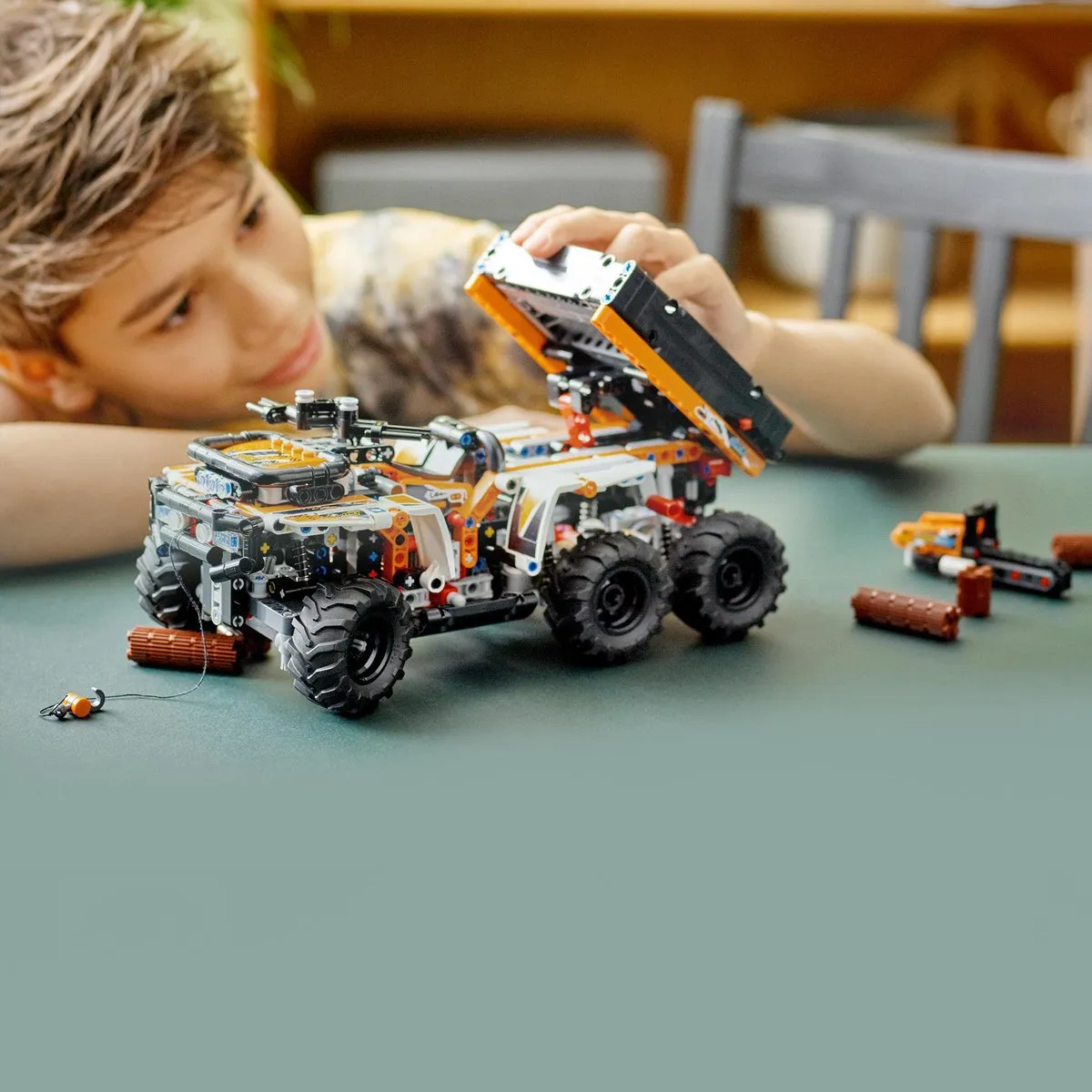 LEGO Technic Terreinwagen 42139 - 764 Stukken