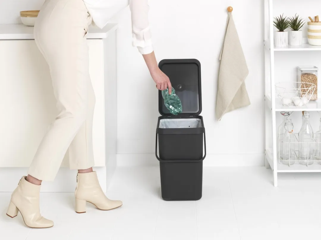 Brabantia Sort & Go Prullenbak 25L - Dark Grey - afbeelding 6 van 6
