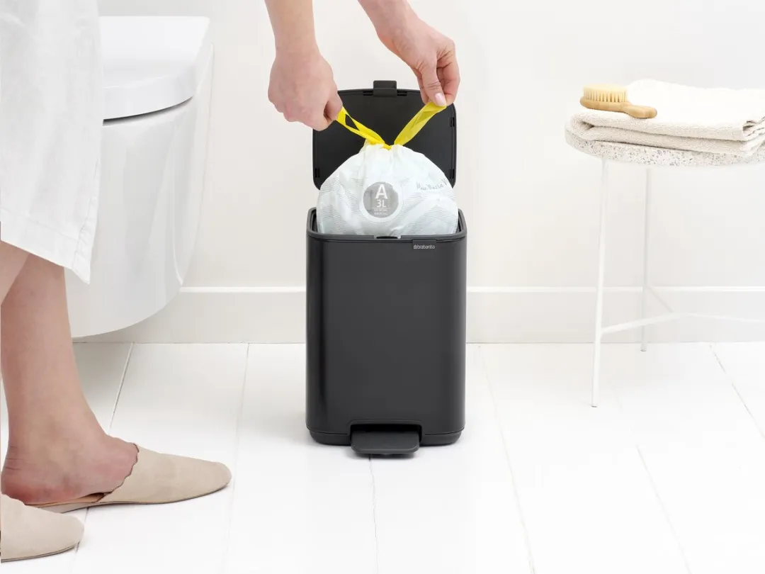 Brabantia Bo Pedaalemmer 4L - Matt Black - afbeelding 6 van 6
