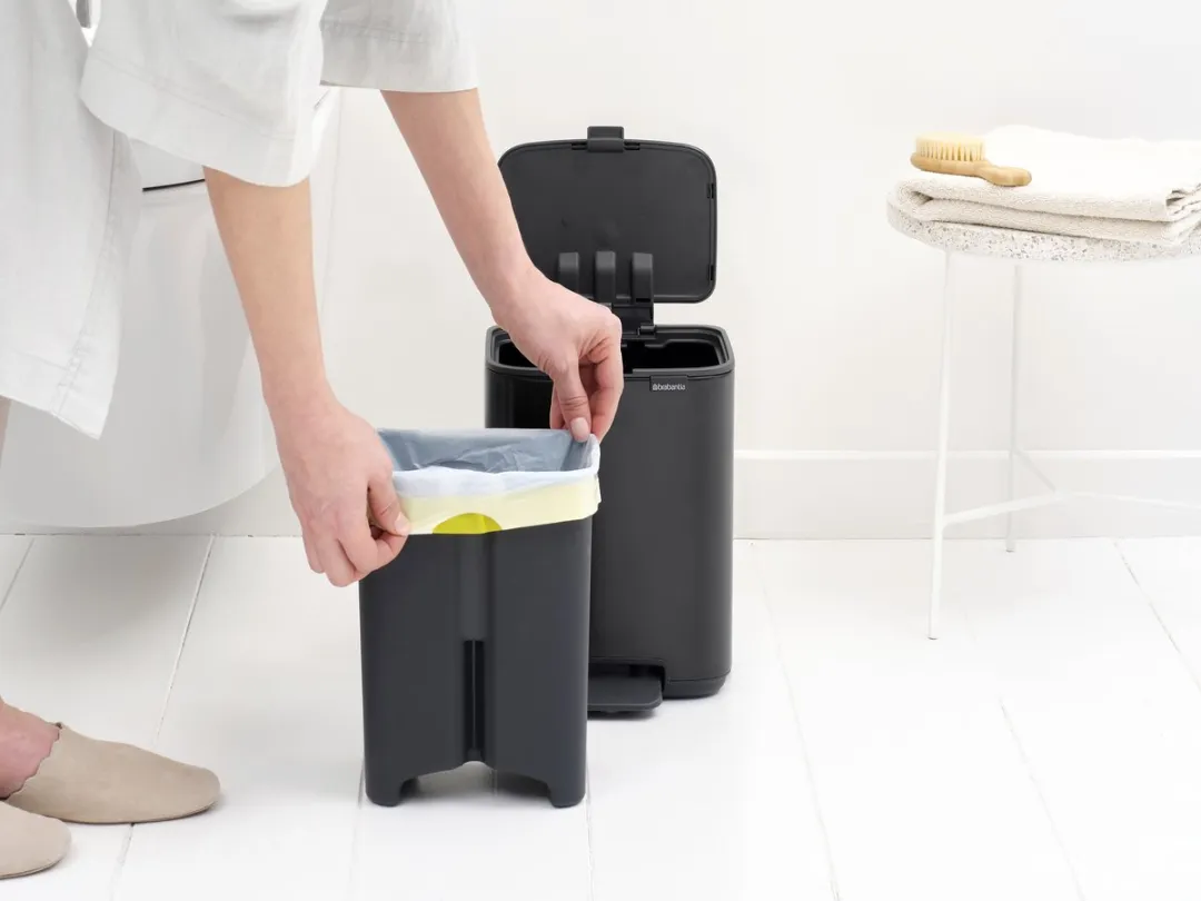 Brabantia Bo Pedaalemmer 4L - Matt Black