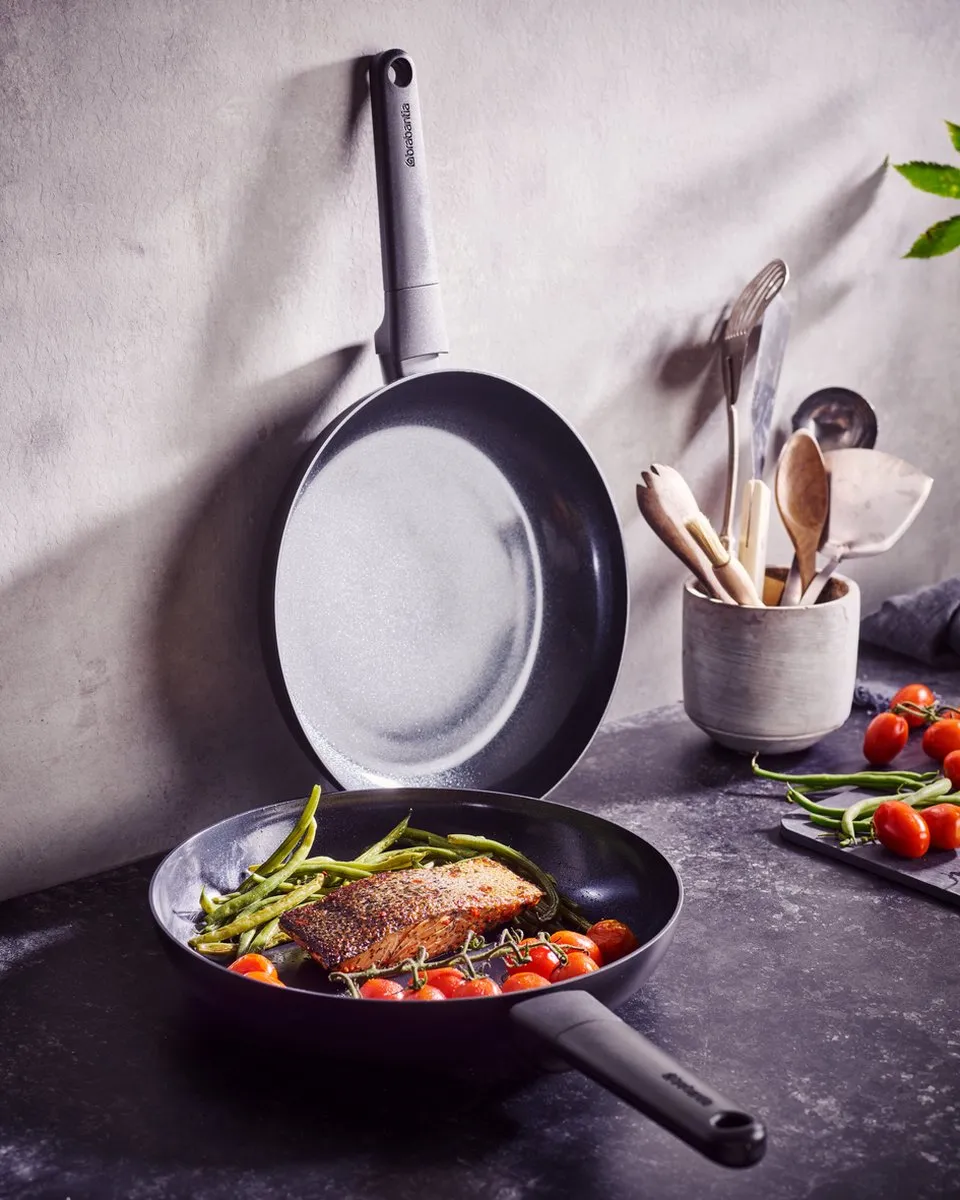 Brabantia NERO Wokpan 30cm - Zwart