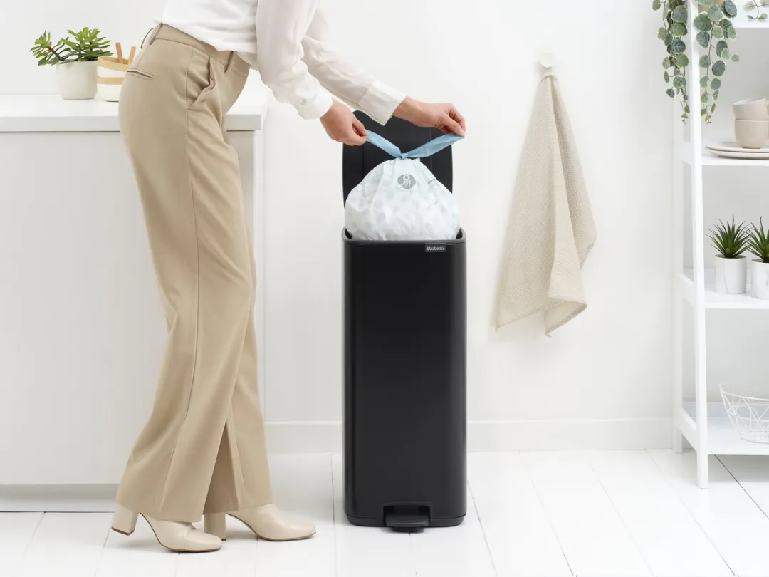 Brabantia Bo Pedaalemmer 30L - Matt Black