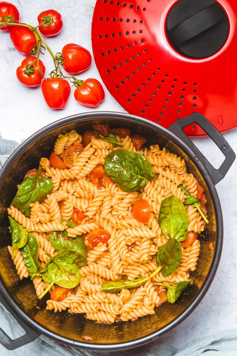KitchenCraft Pastapan Koolstofstaal 4L - Rood