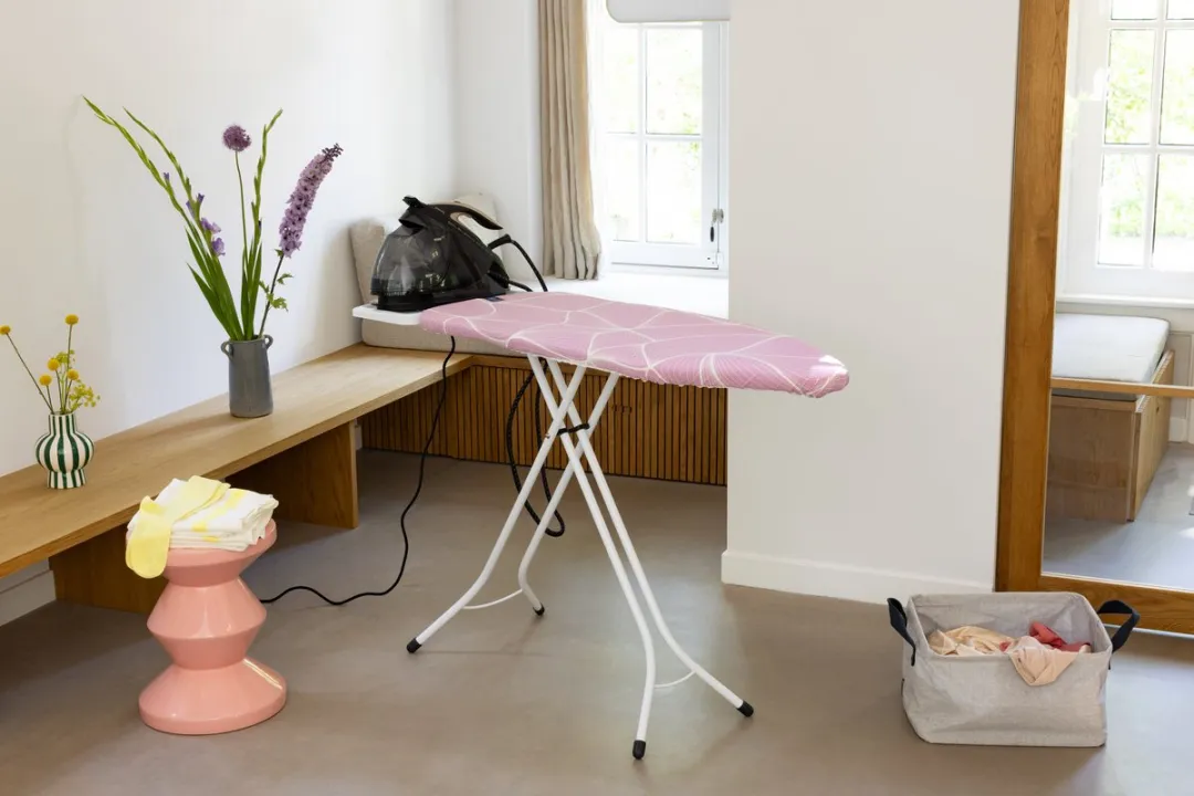 Brabantia Strijkplank C 246081 - Stoomgeneratorhouder - 124x45cm - Lilac Waves - afbeelding 6 van 6