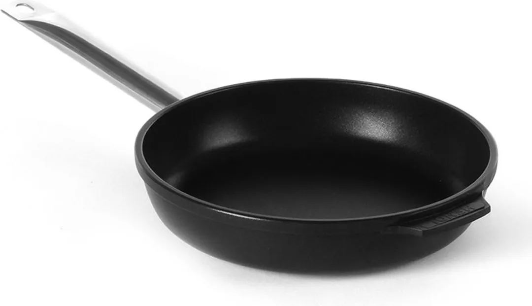 HENDI Professionele Koekenpan 24cm - Titanium Coating - Zwart