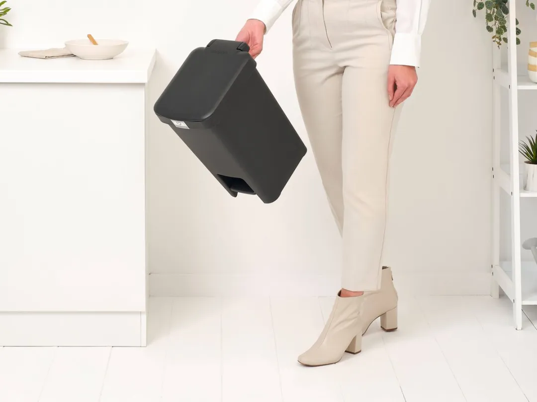 Brabantia StepUp Pedaalemmer 16L - Dark Grey