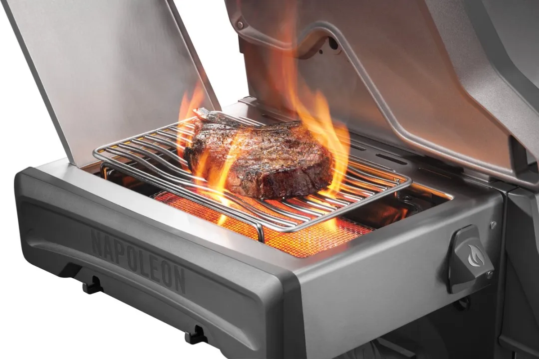 Napoleon Rogue PRO-S 425 gas bbq