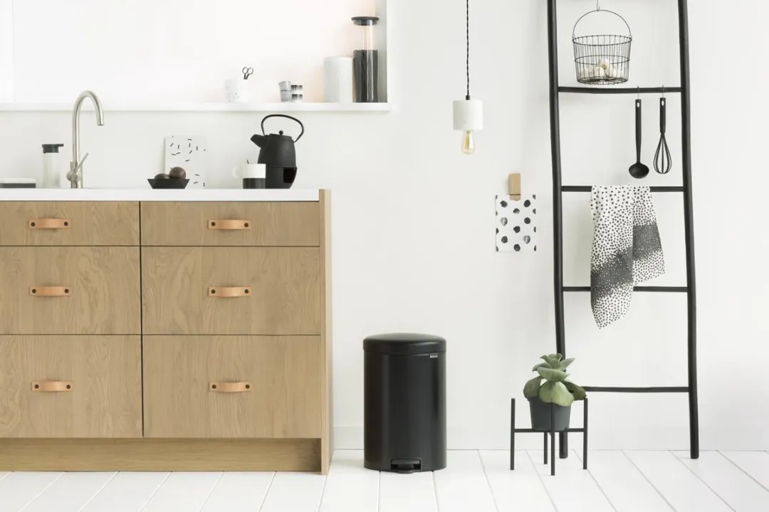 Brabantia NewIcon Prullenbak 20L - Matt Black