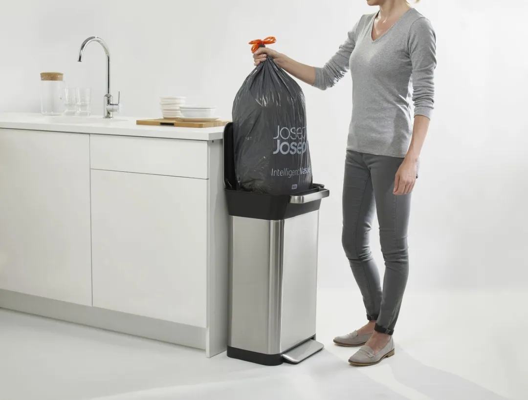 Joseph Joseph Titan Slim Prullenbak 30L - RVS - Zilver