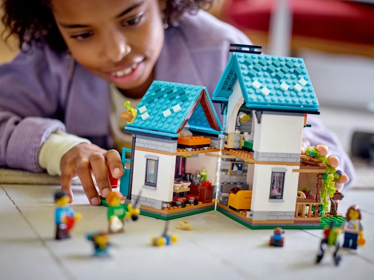 LEGO Creator 3in1 Knus Huis 31139 - 808 Stukken