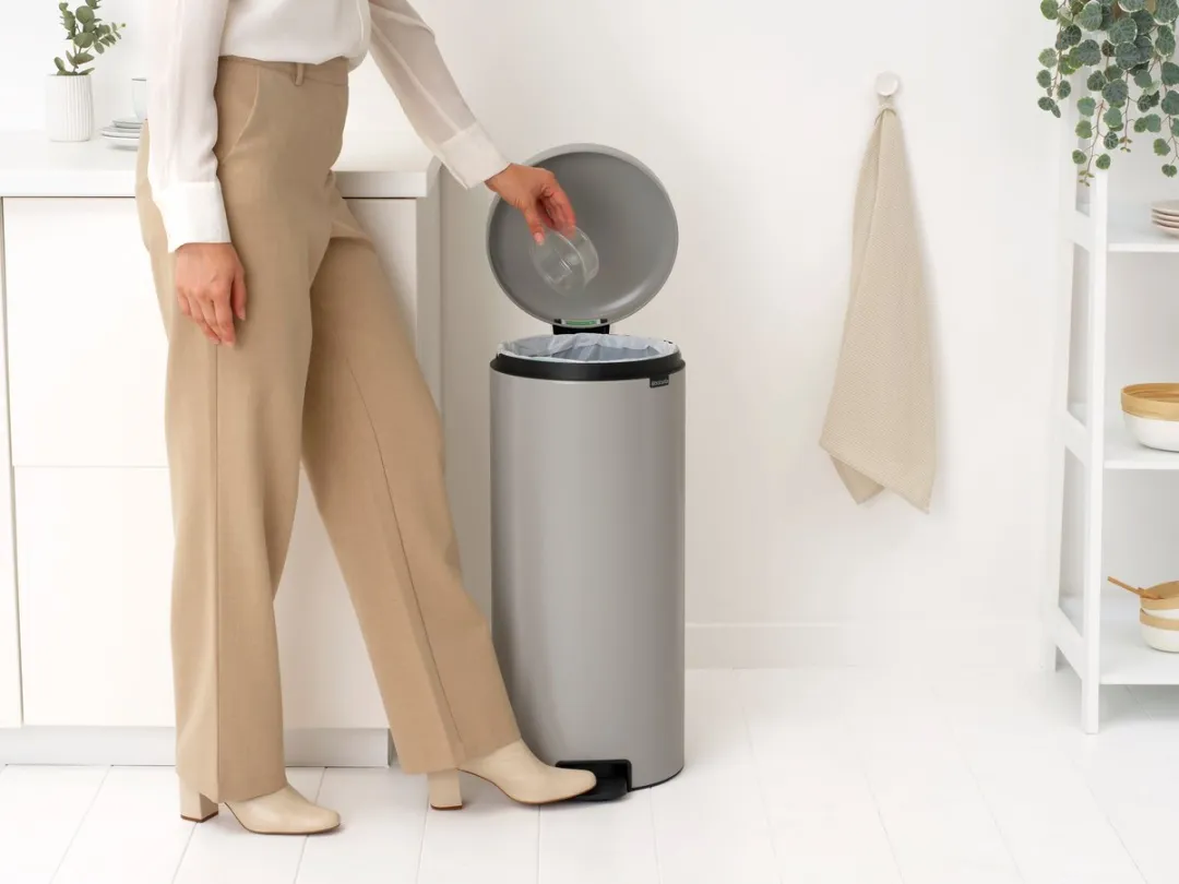 Brabantia NewIcon Prullenbak 30L - Soft Grey