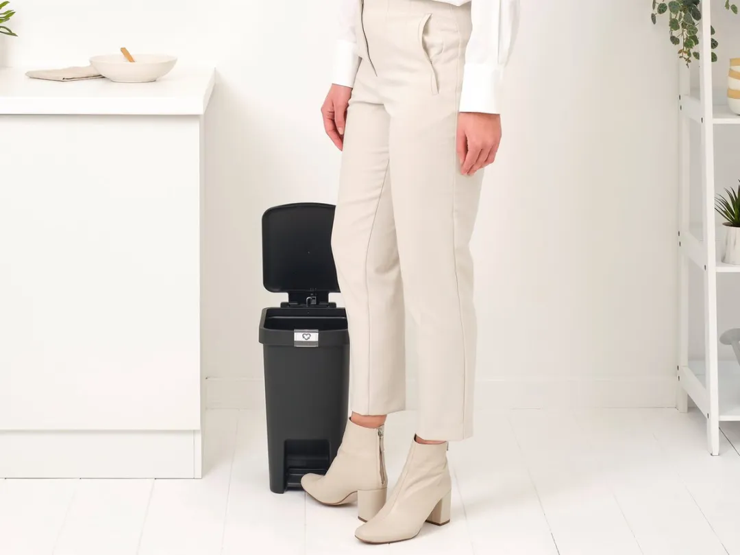 Brabantia StepUp Pedaalemmer 10L - Dark Grey