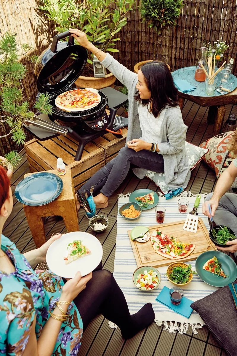 OutdoorChef Minichef P-420G Gasbarbecue 42cm - 4 Burgers - Zwart