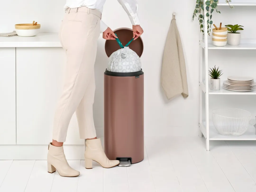 Brabantia NewIcon Prullenbak 30L - Satin Taupe - afbeelding 4 van 6