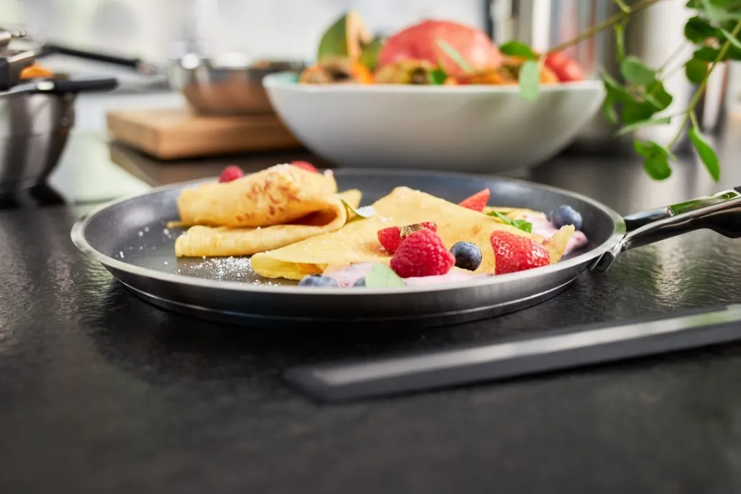 Rösle ProResist Pannenkoekenpan 28cm - Zilver - afbeelding 6 van 6