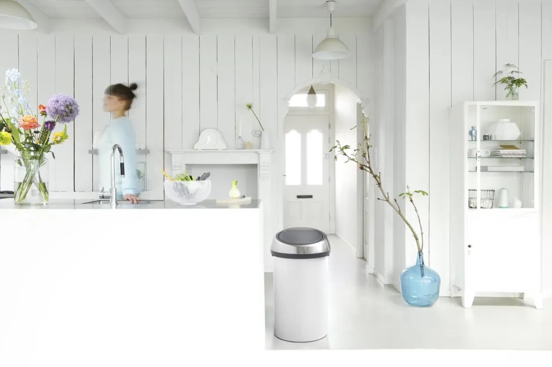 Brabantia Touch Bin Prullenbak 60L - Wit/Metaal - Vingerafdrukbestendig