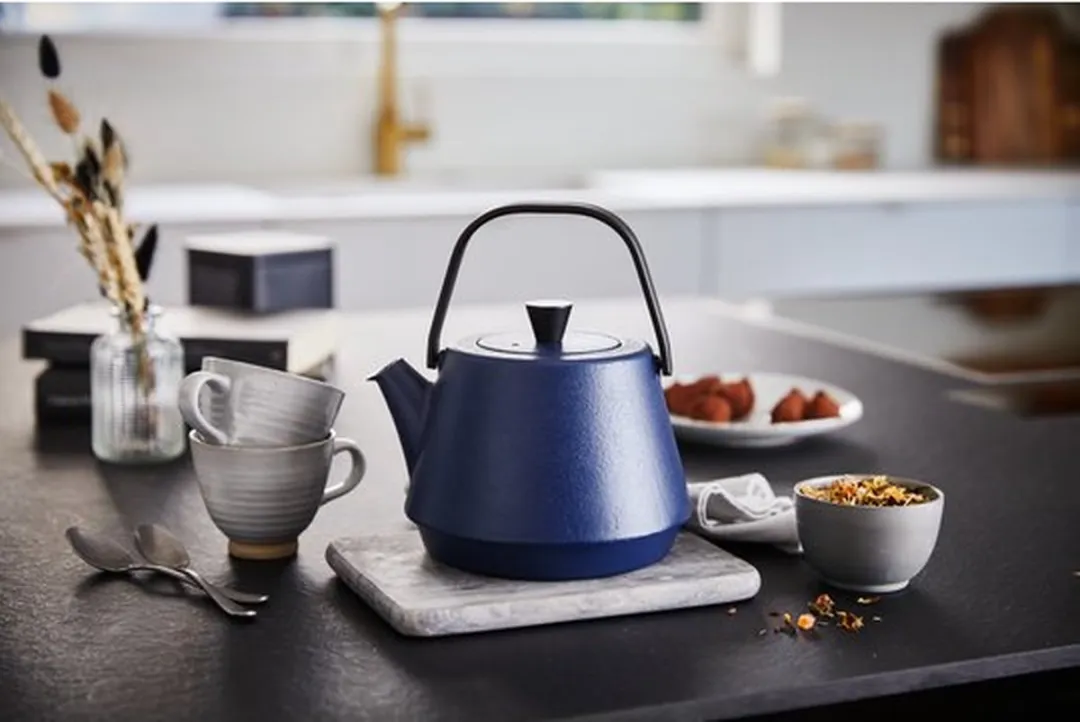 Beka Saga Indigo Theeketel 1,2L - Indigo blauw
