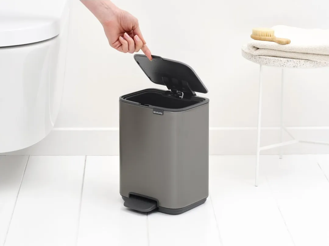 Brabantia Bo Pedaalemmer 4L - Platinum