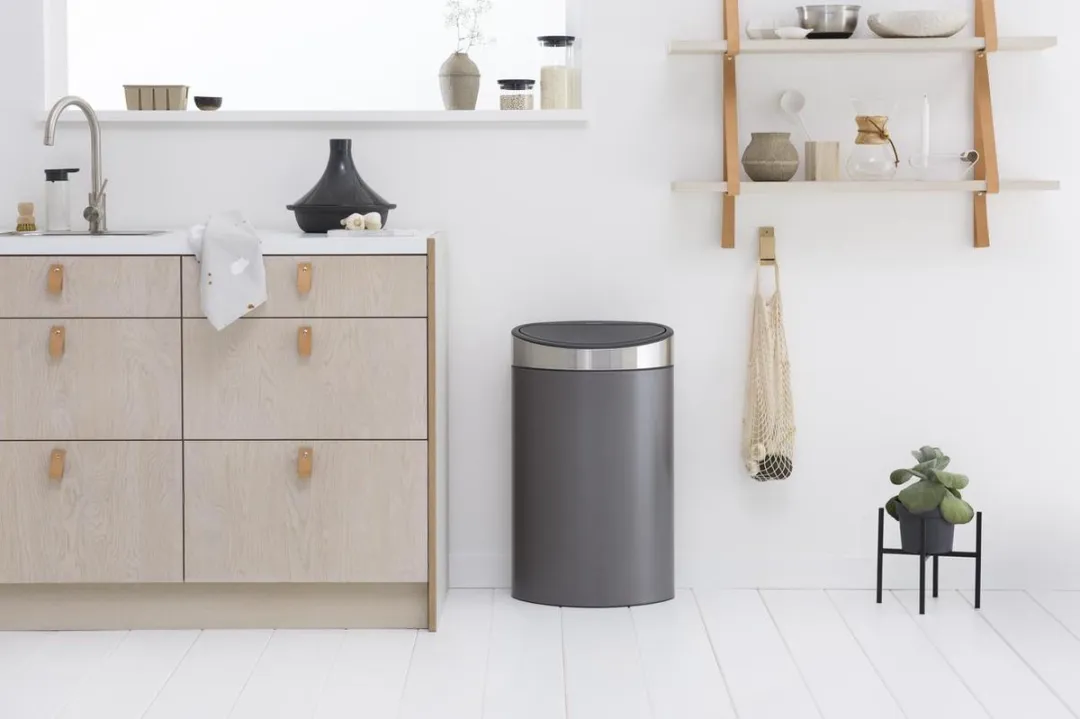 Brabantia Touch Bin Prullenbak 40L - Platinum/Matt Steel