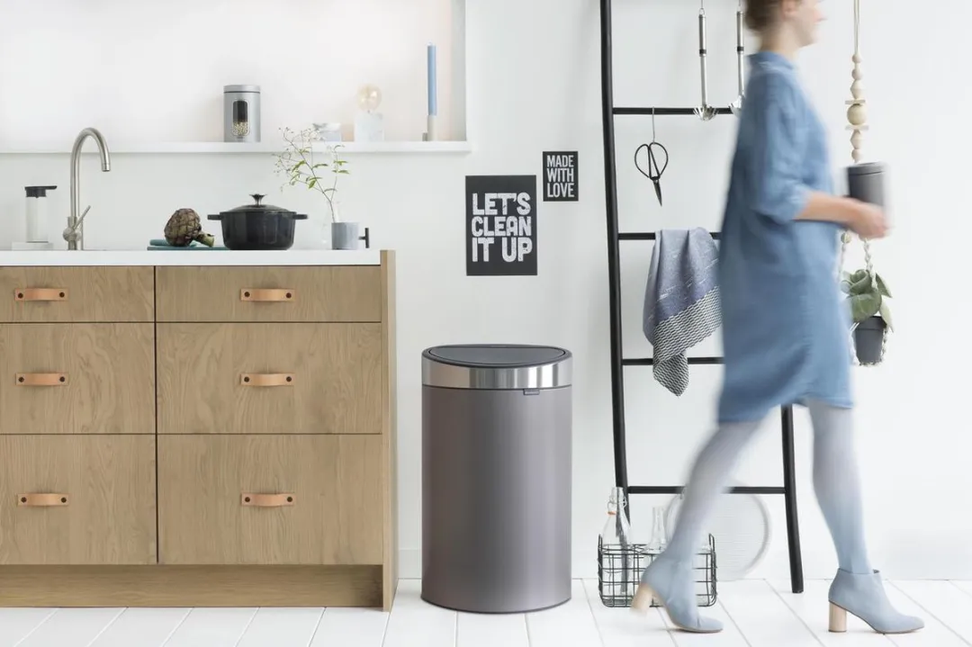 Brabantia Touch Bin Prullenbak 40L - Platinum/Matt Steel