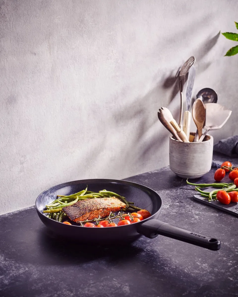 Brabantia NERO Koekenpan 24cm - Zwart
