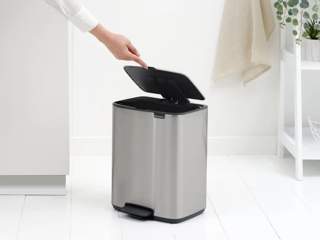 Brabantia Bo Pedaalemmer 12L - Matt Steel Fingerprint Proof