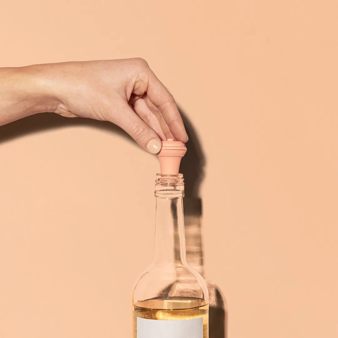 Vacu Vin Wijnpomp Loop – Wijnpomp met Stopper – Vacuüm bewaarsysteem – Zand kleur – Houdt geopende wijn tot 10 dagen vers