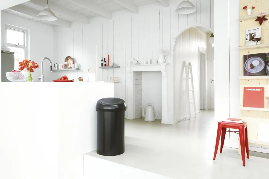 Brabantia Touch Bin Prullenbak 60L - Matt Black