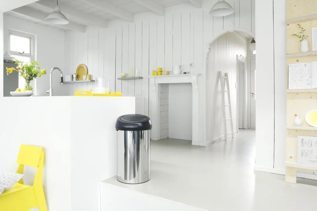 Brabantia Touch Bin Prullenbak 60L - Brilliant Steel/Matt Black