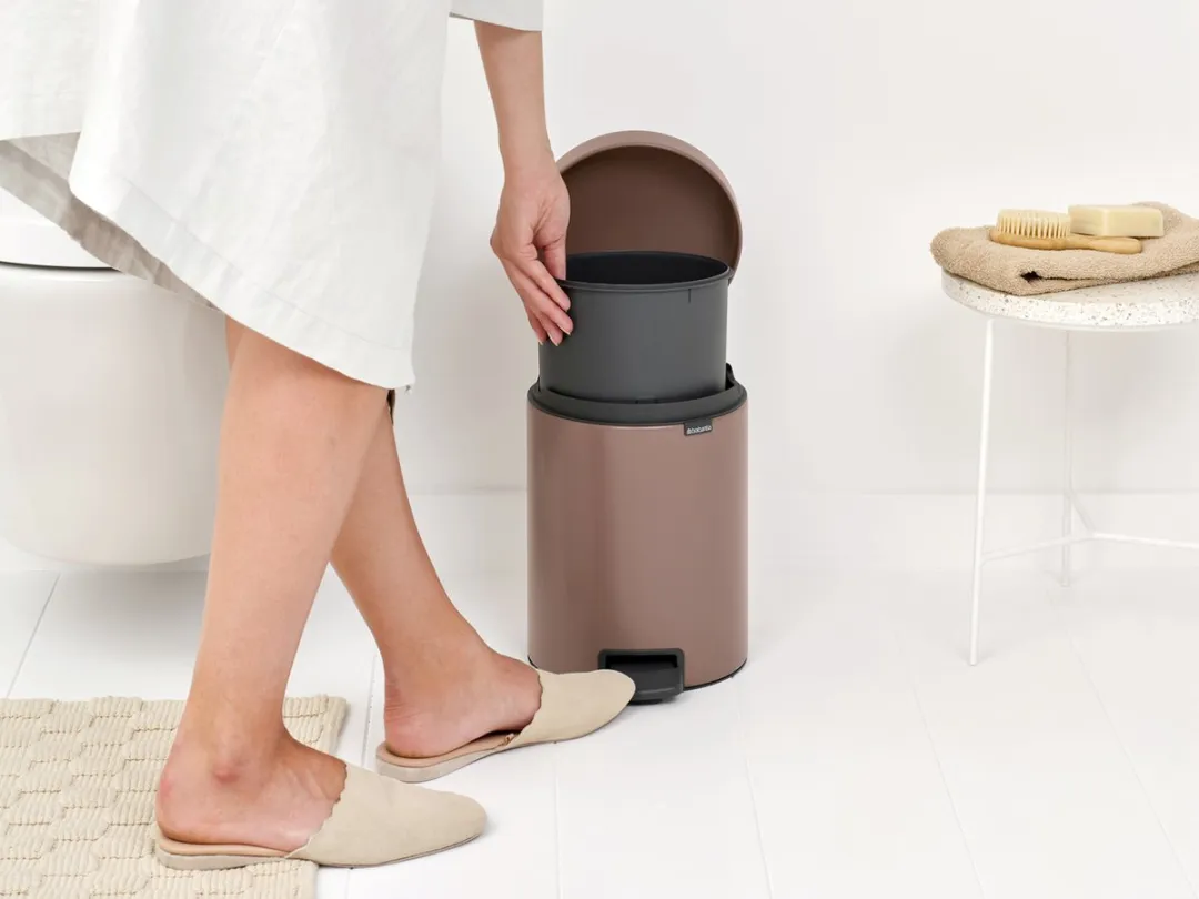 Brabantia NewIcon Prullenbak 5L - Satin Taupe - afbeelding 6 van 6