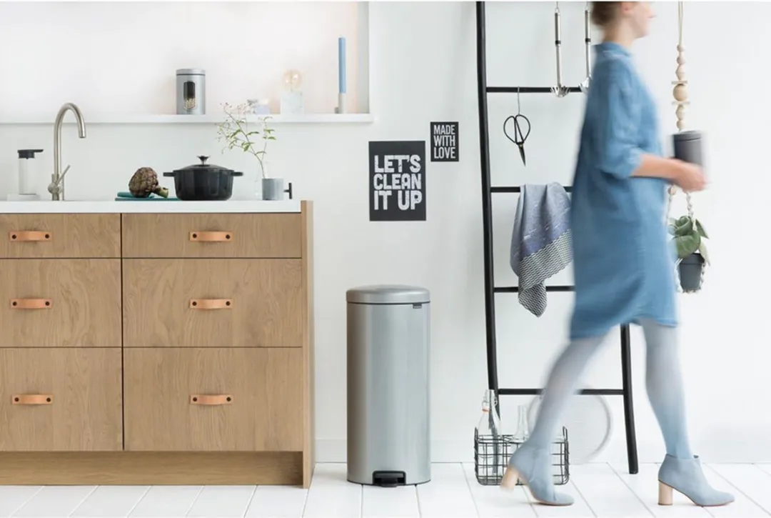 Brabantia NewIcon Prullenbak 30L - Metallic Grey