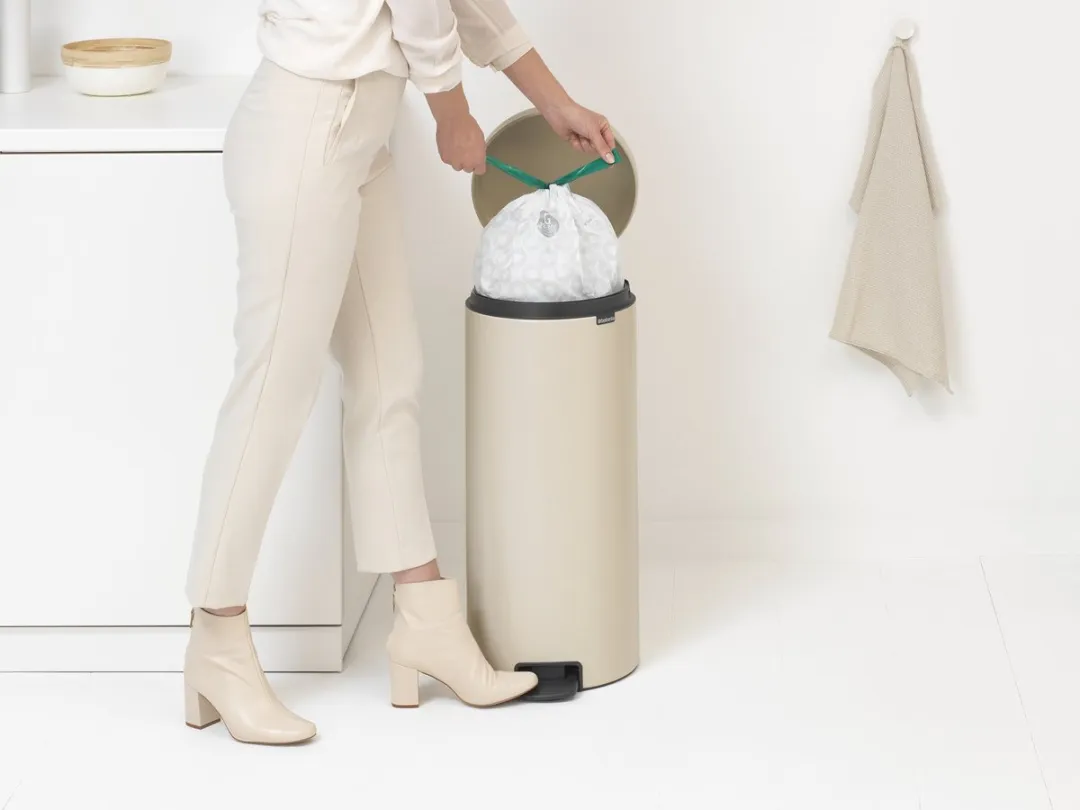 Brabantia NewIcon Prullenbak 30L - Soft Beige - afbeelding 6 van 6