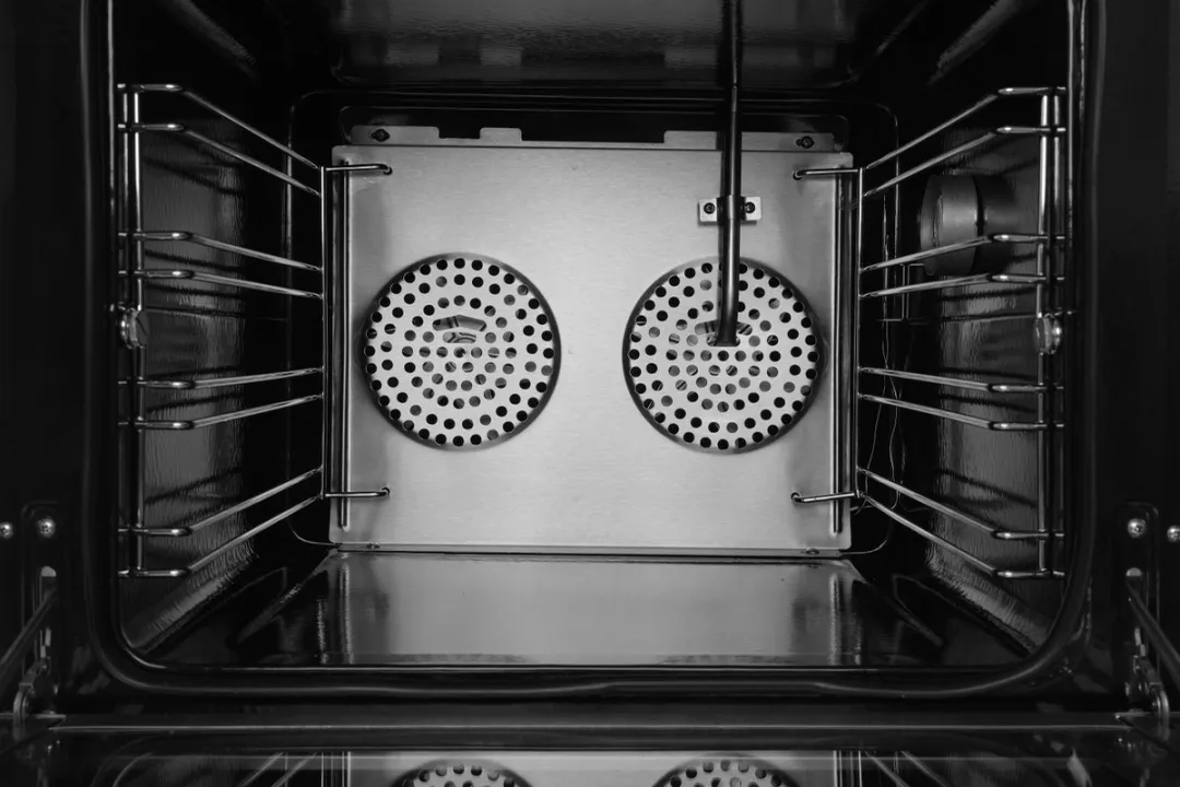 HENDI Heteluchtoven met vochtinjectie – 62L – 230V/2670W – 50-300°C – 4 trays – roestvrij staal