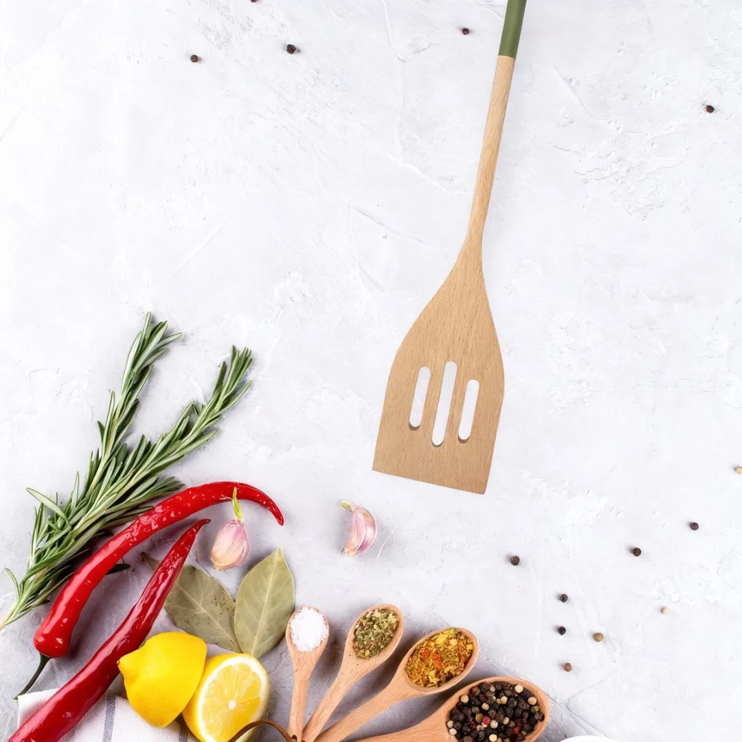 Fackelmann Houten Geperforeerde Lepel 33cm - Drankje
