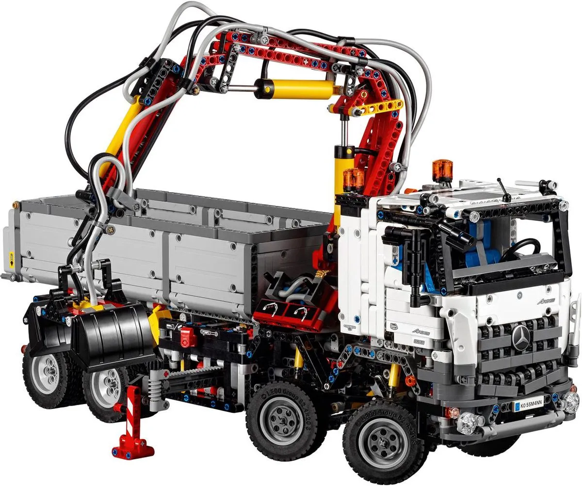LEGO Technic Mercedes-Benz Arocs 42043 - 2793 Stukken - Blauw/Wit/Grijs